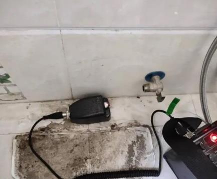 高邮屋顶漏水维修公司分享下卫生间漏水的危害及解决方法